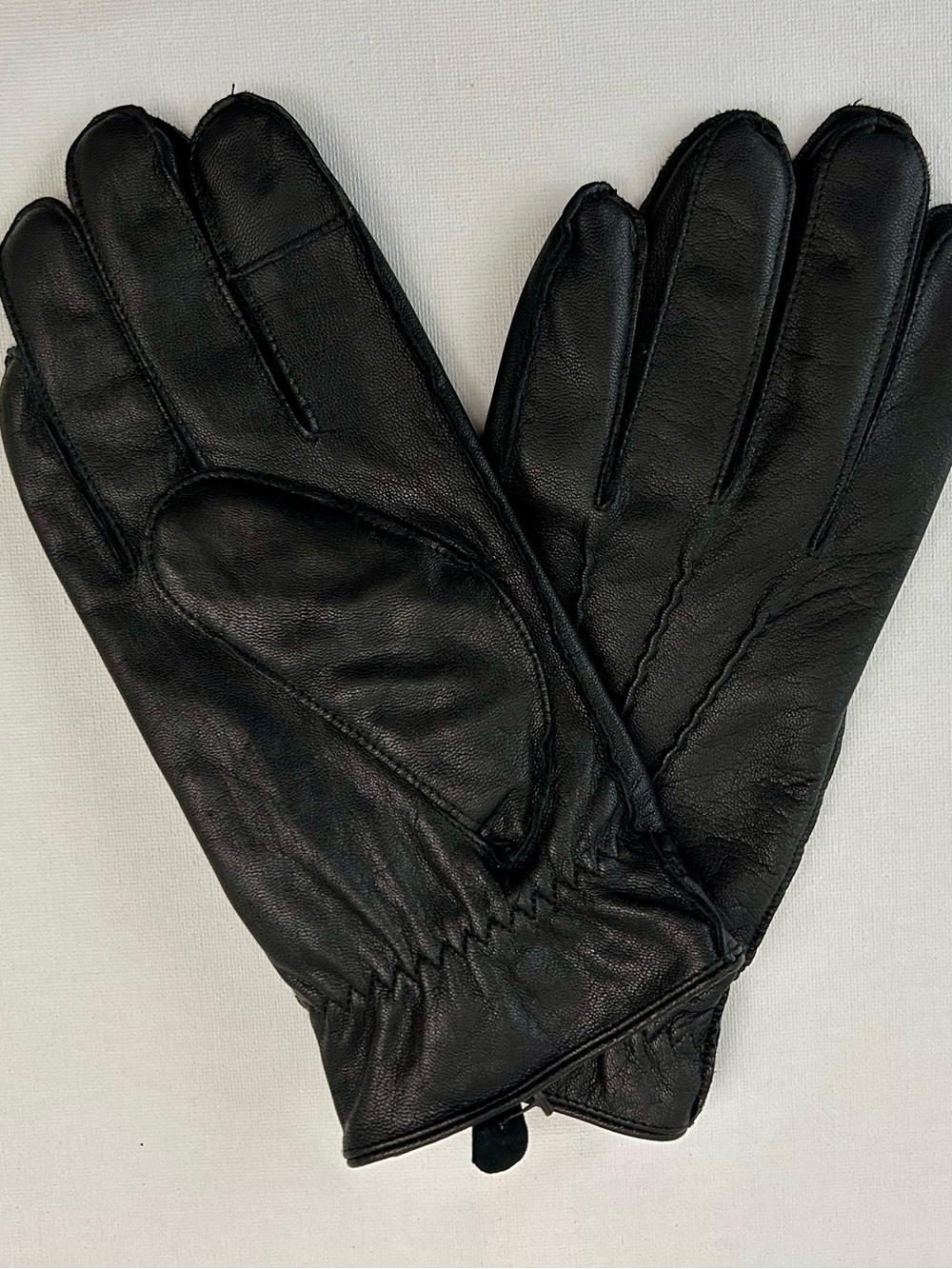 Express Black Leather women's Gloves
